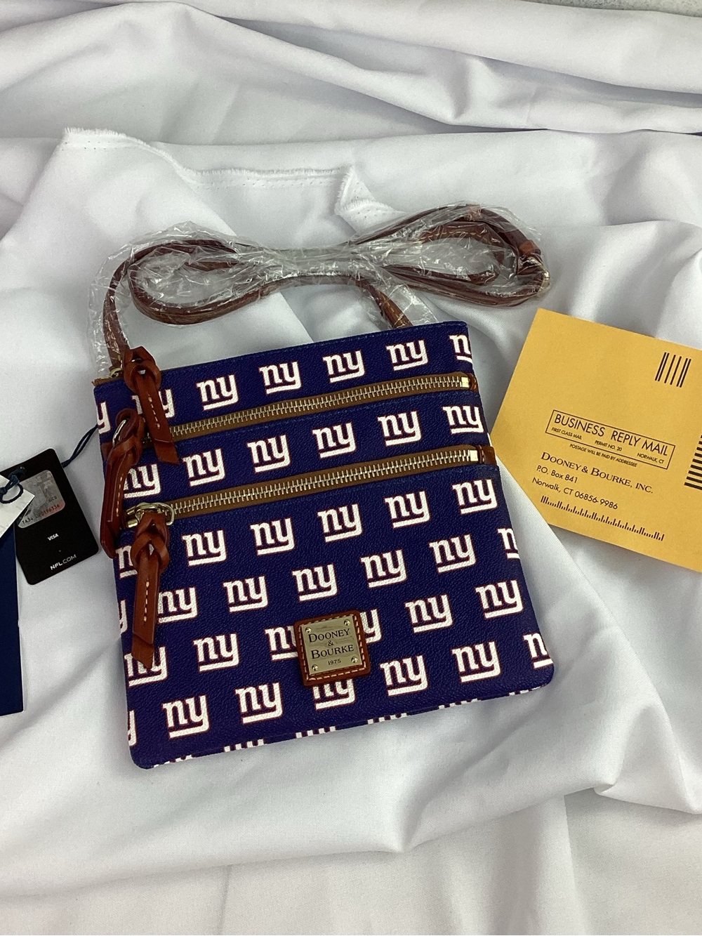 DOONEY & BOURKE NEW YORK GIANTS TRIPLE ZIP CROSSBODY HANDBAG NWT